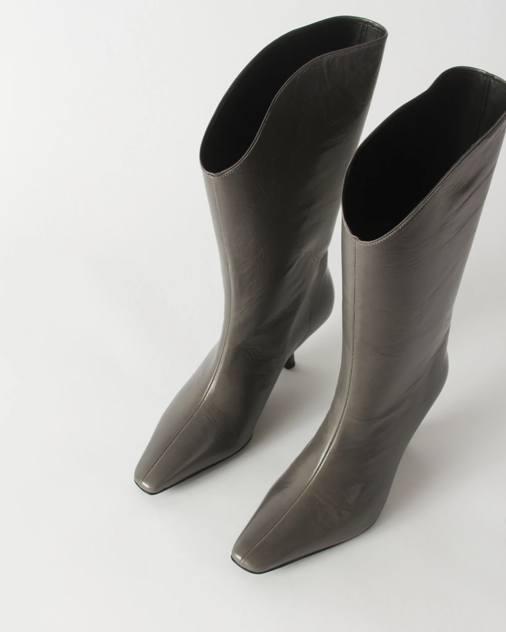Curved Boot Leather Ematite - Image 4