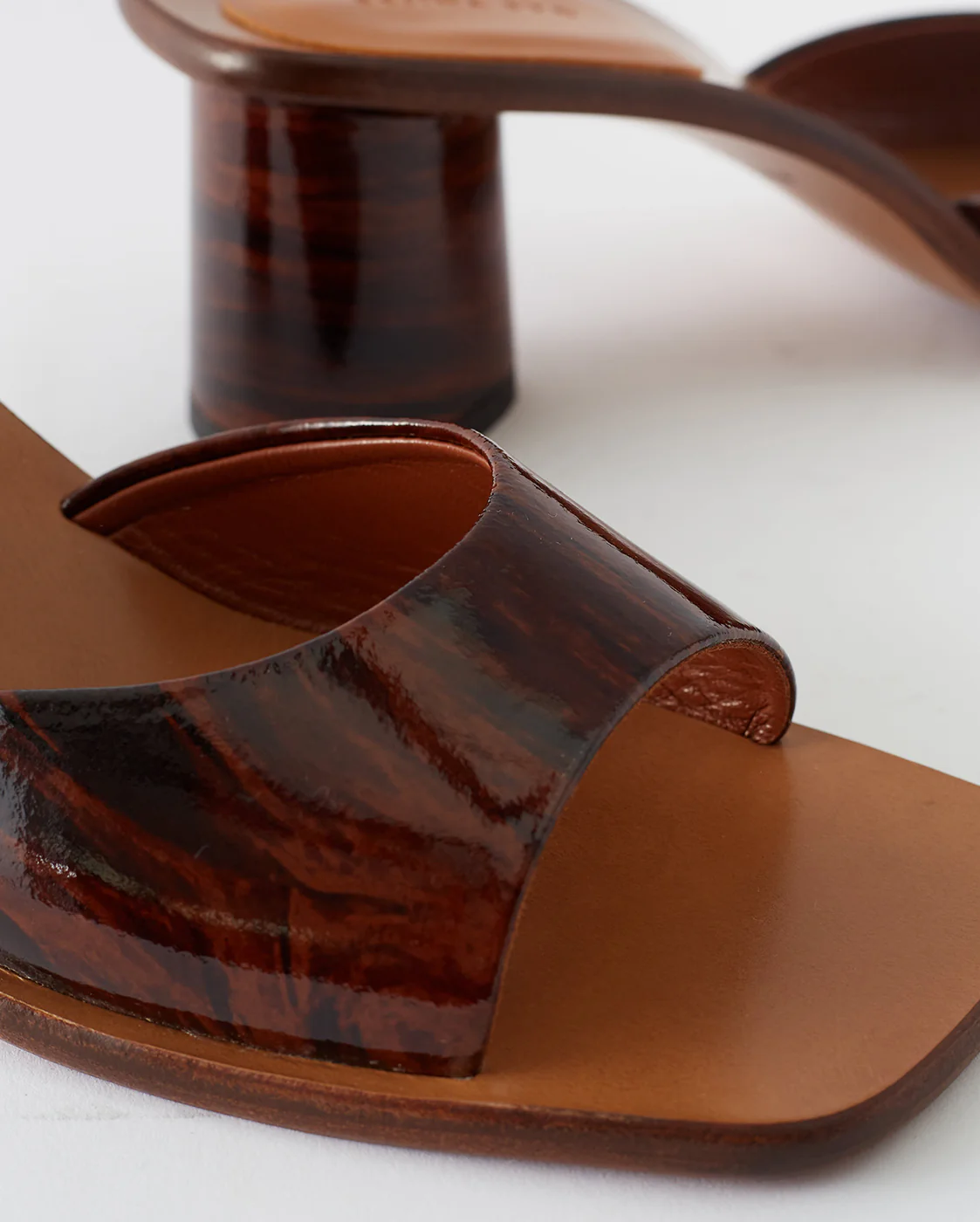 Selma Heels Patent Leather Wood Brown - Image 4